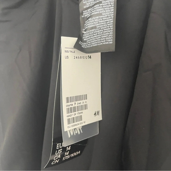 Swimwear 1 piece 14 black H&M removable pads NWT - Picture 3 of 4